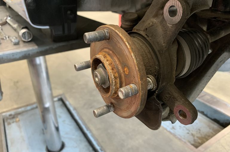 クリップボルト